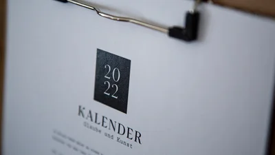 Звезды украсили страницы календаря Pirelli 2022