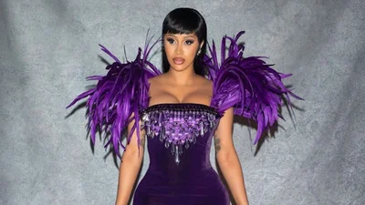 Ох і фантазія: реперка Cardi B випустила вершки з алкоголем