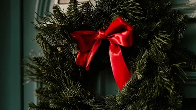 Атмосферный декор: рождественский венок своими руками