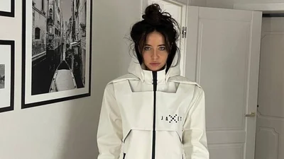 Надя Дорофєєва зваблює фото в мереживному бюстгальтері