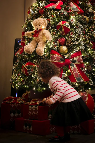 Італійський єпископ розказав дітям, що Санта-Клауса не існує, і попав у скандал - фото 533112