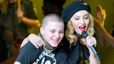 Мадонна показала рідкісні фото сина, який виріс харизматичним красенем