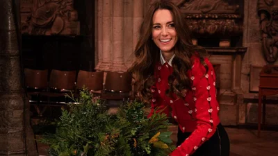 Фото, как Кейт Миддлтон украшает Вестминстерское аббатство к Рождеству
