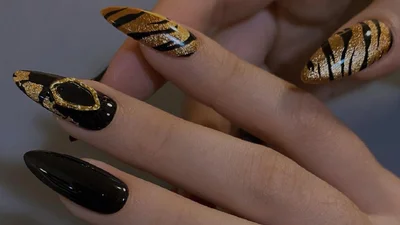 Маникюр на январь 2022: 30 классных идей с Instagram