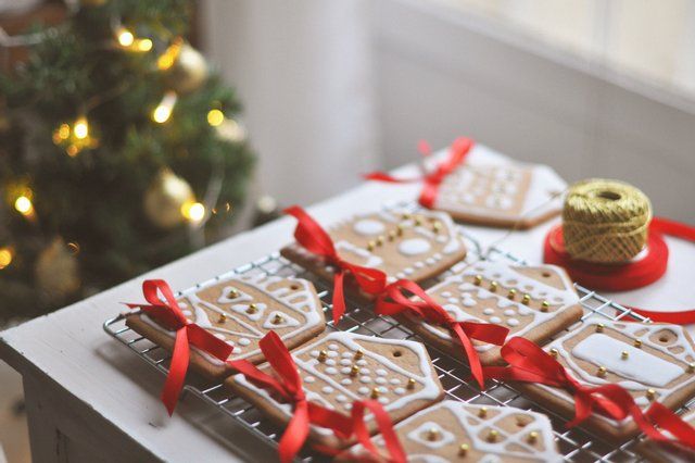 Самые крутые идеи, как небанально украсить рождественское печенье - фото 535090