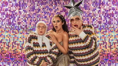 Верка Сердючка перепела хит Каменских "Попа как у Ким" и потрясла дупкой в видео