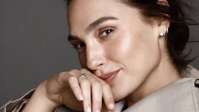 Гаряча матуся Галь Гадот засвітила схудлу фігурку в звабливій фотосесії