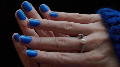 ТОП наймодніших кольорів для манікюру у 2022 році