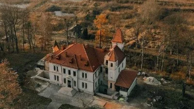 Три семьи "скинулись" и выкупили замок на Львовщине