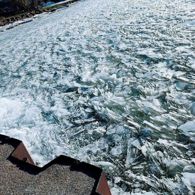 20 морозних та сніжних фото про те, який на вигляд справжній холод - фото 537012