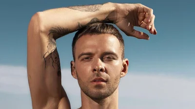 Макс Барських зголив щетину і тепер схожий на підлітка