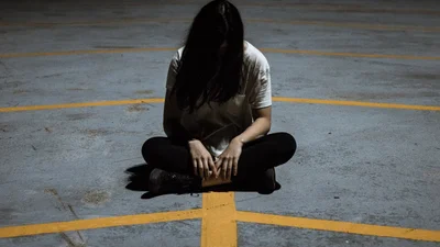 Виявляється, ми сильніше боїмося, коли поруч з нами хтось є