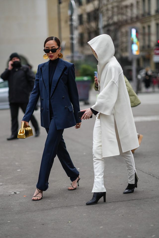 Самые роскошные уличные образы на Неделе высокой моды в Париже - фото 537434