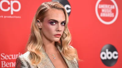 Кара Делевінь поцілувалася з акторкою Сієною Міллер