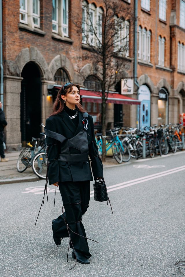 Яскраво, сміливо, стильно: вуличний стиль на Тижні моди в Копенгагені - фото 537943