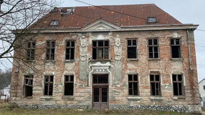 Львів'янка купила закинутий палац і повністю його відреставрувала