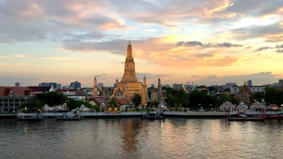 Місто Бангкок офіційно змінює свою назву