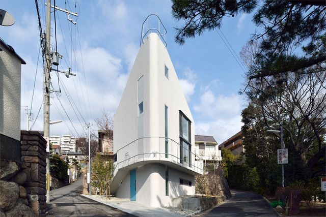 Невероятная архитектура: в Японии построили здание в форме корабля - фото 539810