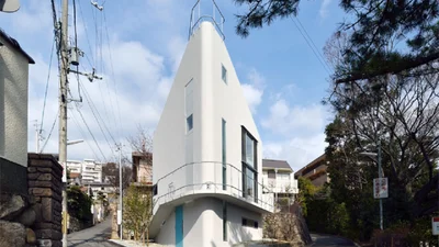 Неймовірна архітектура: в Японії збудували будинок у формі корабля