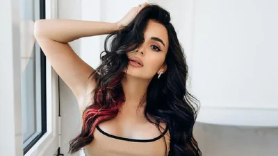 Виявляється, через збільшення грудей Ані Трінчер довелось відмовитися від сексу