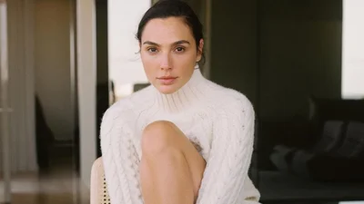 Зваблива Галь Гадот похизувалася стрункими ніжками і соковитими сідничками в трусиках