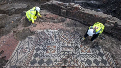 В Лондоне нашли идеально сохранившуюся древнеримскую мозаику - фото 540021