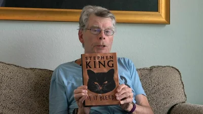 74-летний Стивен Кинг опубликовал свое редкое фото в поддержку Украины