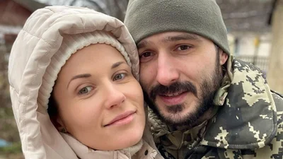 Даша Квіткова та Наталка Денисенко показали, як зворушливо проводжають коханих на службу