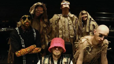 Килим из группы KALUSH, которая поедет на Евровидение-2022, пошел защищать Украину