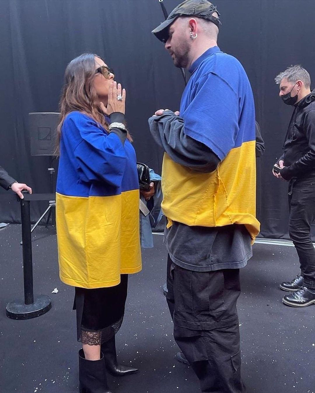 Бренд Balenciaga посвятил новую коллекцию мужественным украинцам - 540441 Бренд Balenciaga посвятил новую коллекцию мужественным украинцам - фото 540441