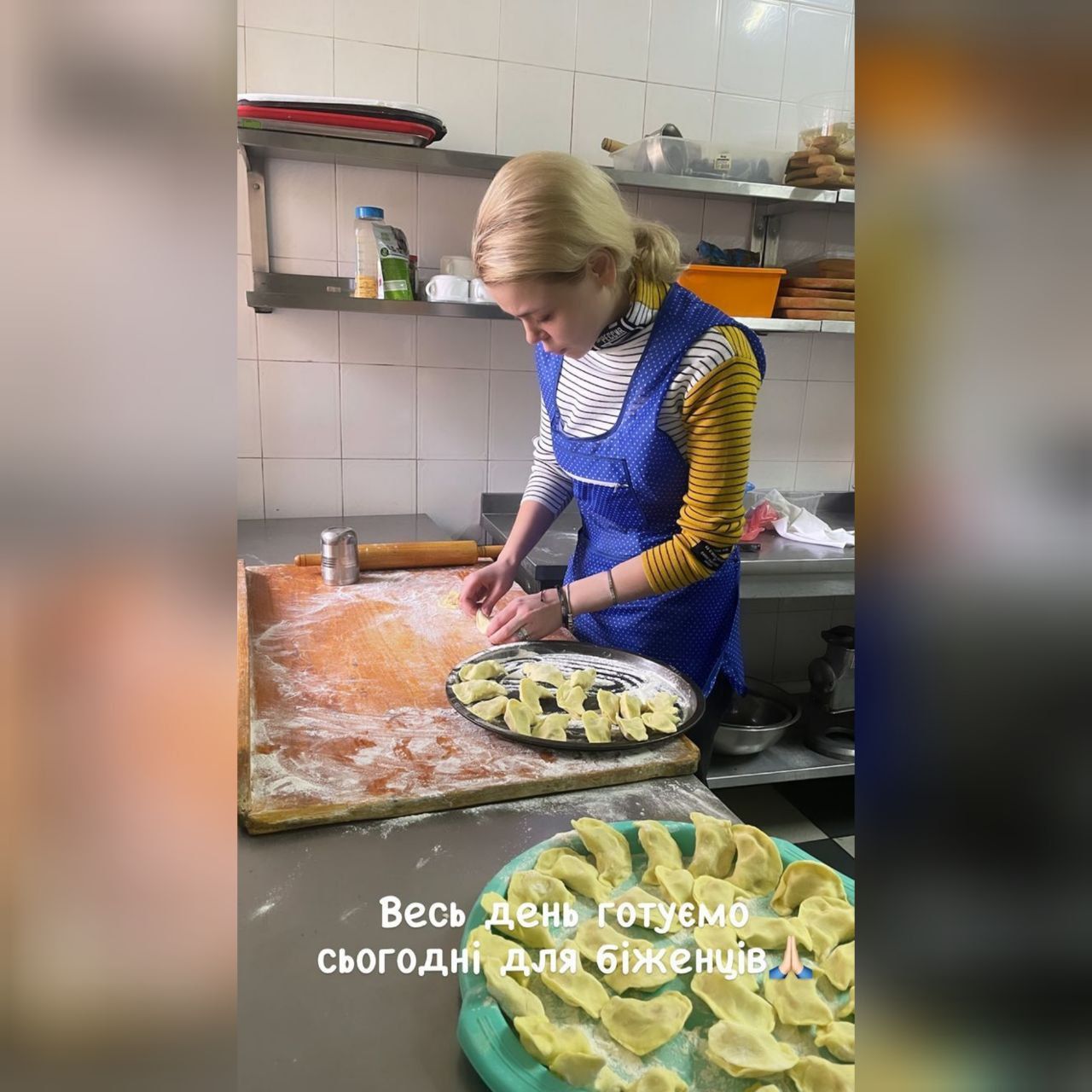 Наш человек: Алина Гросу в фартуке показала, как лепит для беженцев вареники - 540675 Наш человек: Алина Гросу в фартуке показала, как лепит для беженцев вареники - фото 540675