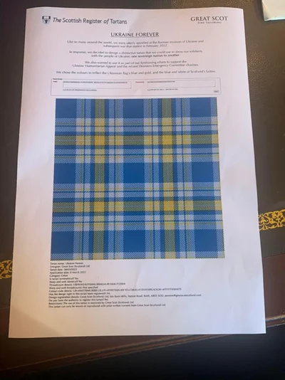 В Шотландии запатентовали сине-желтую клетку в знак поддержки Украины - фото 540973