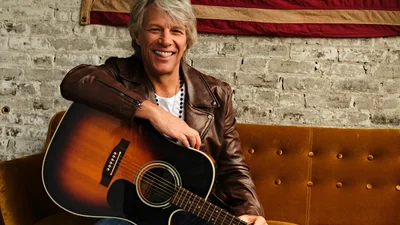 Джон Бон Джові похизувався, як одесити будують барикади під його трек