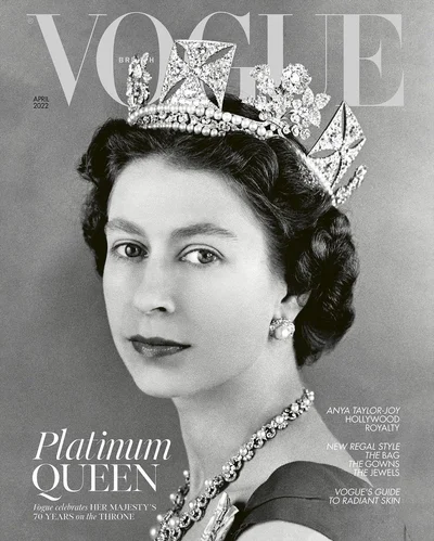 Аня Тейлор Джой и Елизавета II украсили обложку Vogue - фото 541716