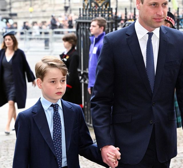 Герцоги Кембриджські вперше за довгий час вийшли у світ із старшим сином та донькою - фото 542062