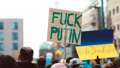 Меми про Бєлгород, який нібито бомбить Україна