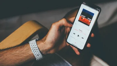 Тематично: вот какой трек на первом месте в Apple Music Украина