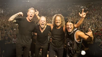 Гурт Metallica пожертвував українцям пів мільйона долларів