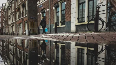 Фільми про паралельні світи, щоб втекти від реальності