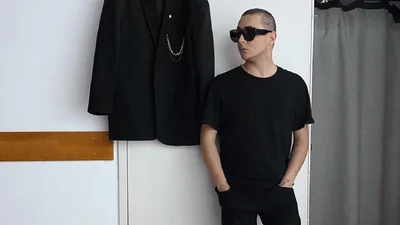 MELOVIN в день народження "впав" обличчям у торт, і його настрій нам усім знайомий