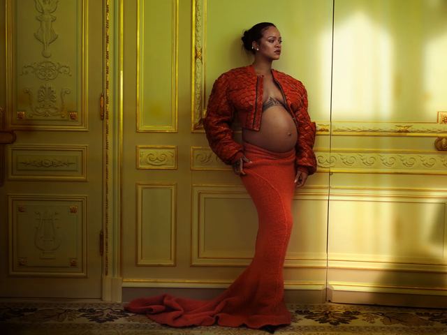 Беременная Рианна снялась в пикантной фотосессии для Vogue - фото 543006