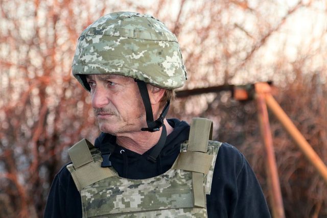 Володар 'Оскара' Шон Пенн заявив, що готовий воювати за Україну - фото 543037