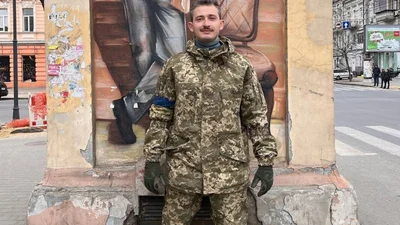 Коля Сєрга випустив ще один хіт про долю "руського Ваньки" в Україні