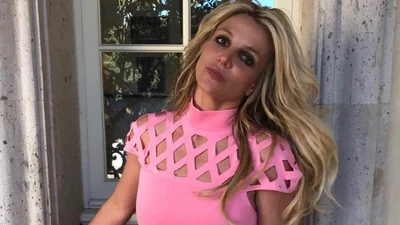 Бритни Спирс в третий раз вышла замуж, но на церемонию ворвался ее бывший с претензиями