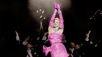 3D-модель Мэрилин Монро украсила обложку глянца