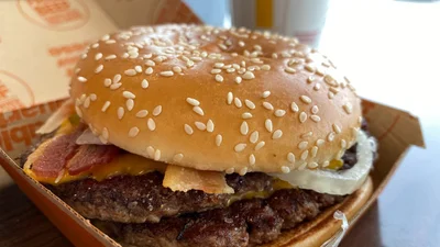 Біг-повернення: McDonald's готується знову відкритись в Україні
