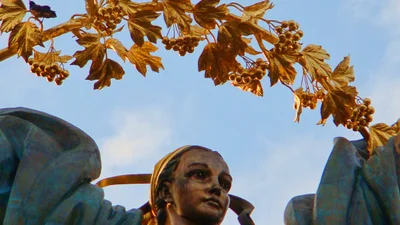 Картинки з Днем Конституції України 2022 - листівки для привітань