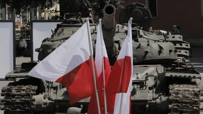 Любо смотреть: в Варшаве открыли выставку российской техники, которую уничтожили ВСУ