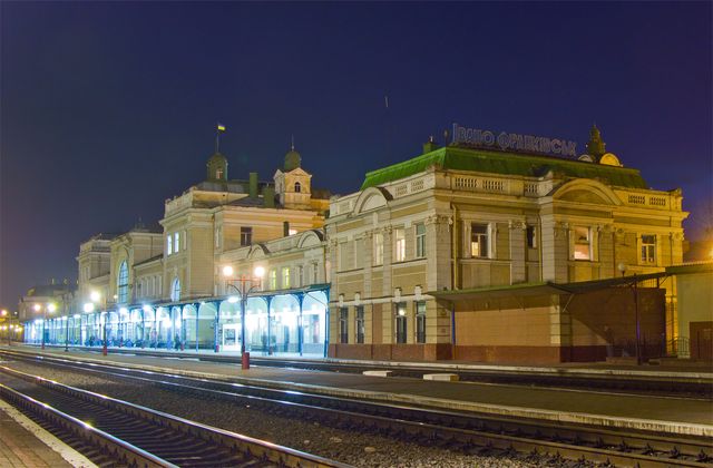 Укрзалізниця назвала 5 найкращих вокзалів України - фото 546031