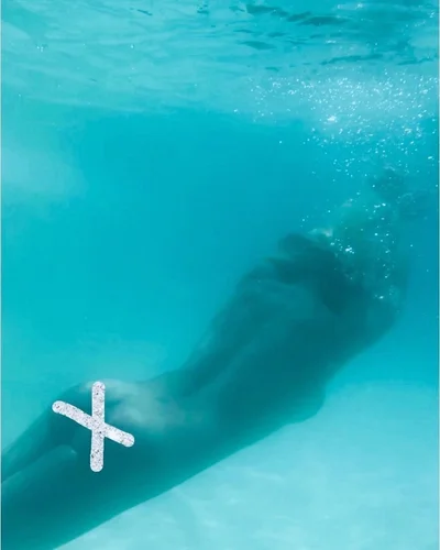 Голая Бритни Спирс представила себя Русалочкой, позируя под водой - фото 546464